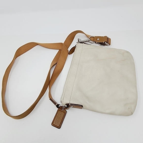 Coach | Classic Retro Cream & Brown Crossbody Bag - Picture 8 of 16
